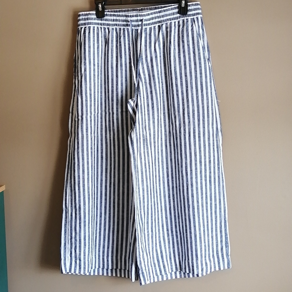 Chaps cropped Palazzo pants, linen blend, blu/white stripe pattern, sz med